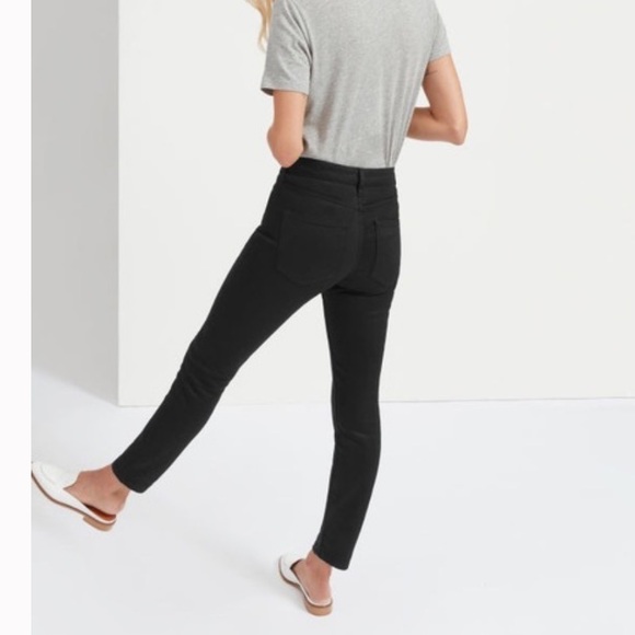 EVERLANE black skinny ankle jeans - Picture 3 of 9